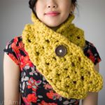  Day 5 of the 12 days of handmade gifts comes from @allaboutami! A perfect little blog all about crochet and knitting! Go see the post today and get linked to the tutorial! #wellmadeheart #crochet #blog #12days of handmadegifts #Christmas #scarf #knit 